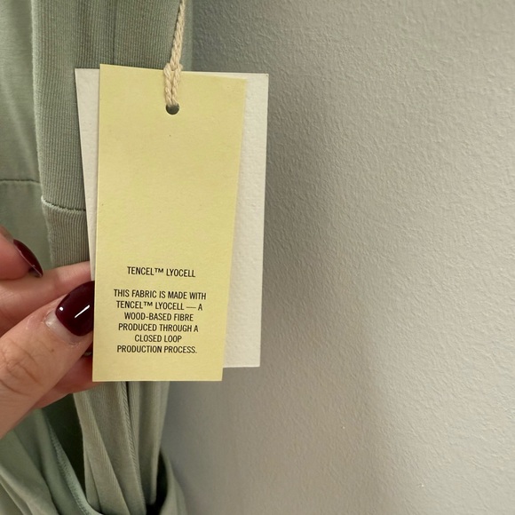 Aritzia Saturn Midi Dress - New With Tags - Picture 3 of 3